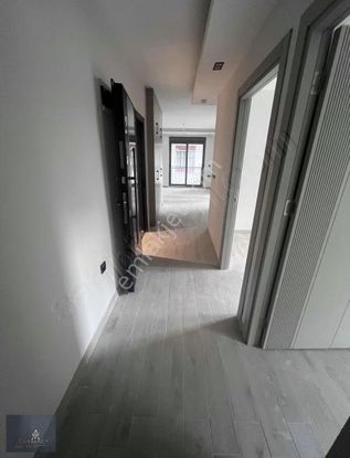 Şehrin Göbeği Tramvay Belediye Alışveriş Merkezleri Dibinde