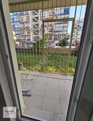 Göksu'da Havuzlu Site İçerisinde Eşyalı Bahçe Katı Kiralık Daire