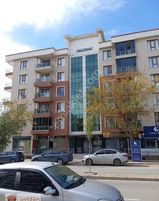 Tarssa Gayrimenkul'den Satılık 3+1 Çiğli Harmandalı'nda Satılık Geniş Daire!