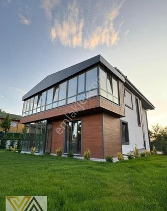 Valentia'dan Etimesgutta Bahçeli Geniş 7+2 Satılık Villa !!!