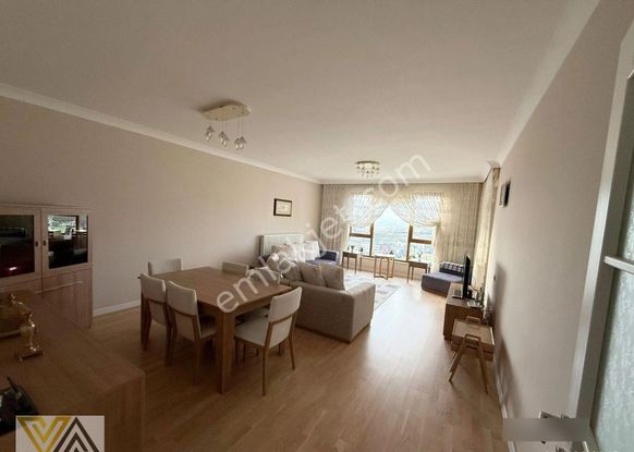 Valentia Gayrimenkul'den Atasupark Evleri'nde 4+1 Satılık Daire !!!