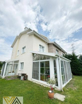 Valentia'dan Villa Park Sitesinde Bahçeli Geniş 4+1 Satılık Villa!!!