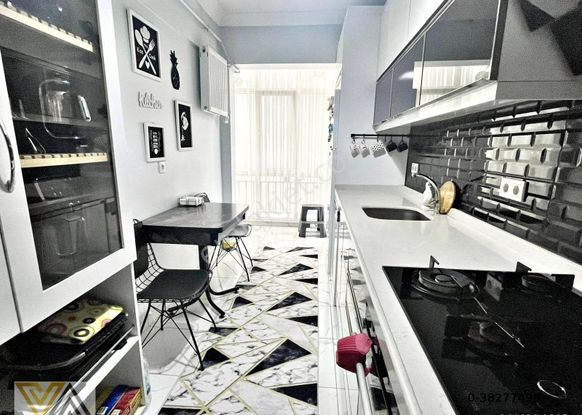 Valentia'dan Ayrancı'da Cadde Üzeri Ara Kat Satılık 3+1 Daire !!!