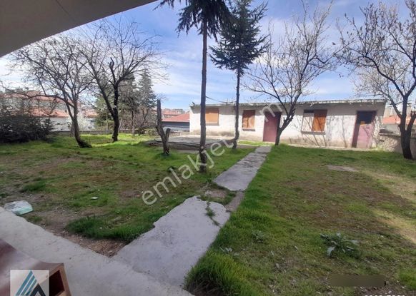 Atanora Vadi'den Sokullu Cadde Üzeri 3+1 Bahçe Çıkışlı Temiz Yapılı Daire