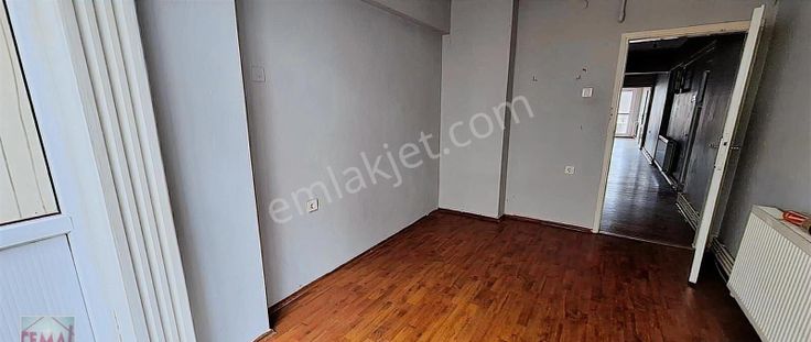 Cemal Emlak Bursa Yıldırım Namazgah Yeşil 4.ara Kat Bakımlı Eko