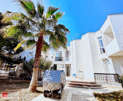 Kemer Çamyuva Özel Plajlı Satılık 2+1 Lüks Villa |havuzlu Sitede