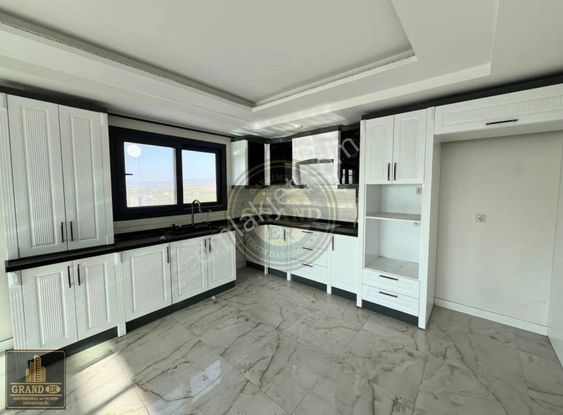 Mersin Mezitli Akdeniz Mah.satılık Geniş Lüks Daire 4+1