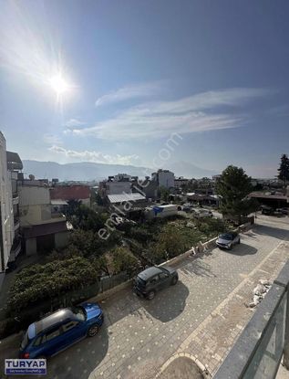 Firuze Konutlarında Satılık Geniş Teraslı Daire