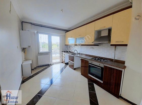 Adnan Menderes Bulvarında 3+1 Satılık Daire..!