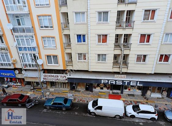 Ambaryolunda Satılık 2+1 Daire...!