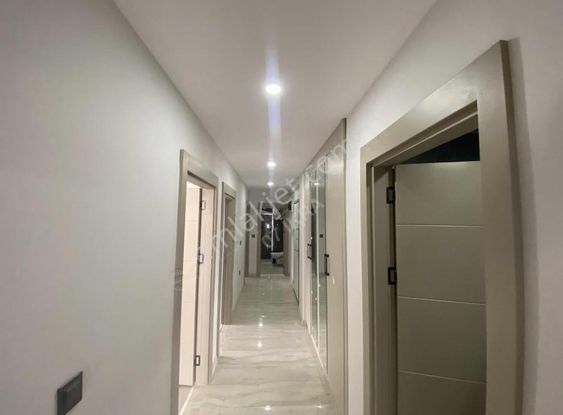 Habiblerde Muhteşem Genişlikte Ara Kat 2+1 Satılık Daire