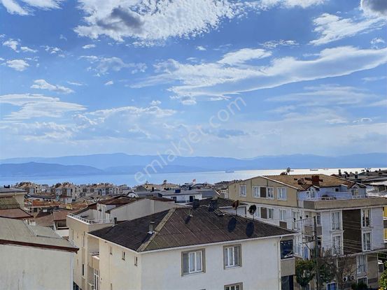 Net'den Bağlarbaşı Mhde Asansörlü Deniz Manzaralı 90m2 2+1 Daire