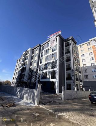 Busıness Keysten Yeni Emniyetin Karşısında 2+1 Konforlu Daireler