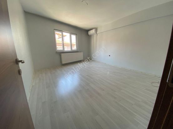 Bursa Hacıseyfettin'de 2+1 90m2 4.kat Kombili İçi Sıfır Daire