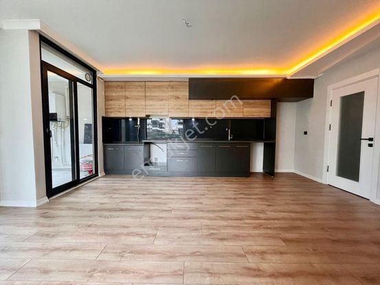 Yükselden Satılık İkizçayda Bahçe Kullanımlı Giyinme Odalı Lux 2+1 Daire