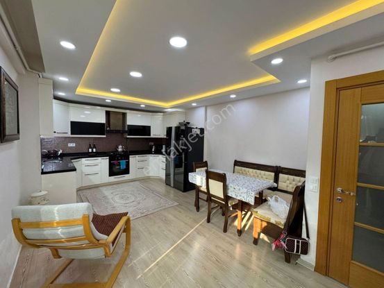 Mertcan'dan Kurtköy Mah. Ebeveyn Banyolu Teraslı İskanlı 4+1