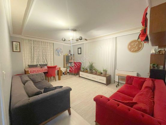 Mertcan'dan Kavakpınar Mah.caddeye 3dk İskanlı Ara Kat 2+1 Daire