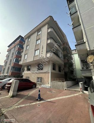 Gazi Ethem Paşa Bulvarı'nın Üst Tarafında Satılık 2 + 1