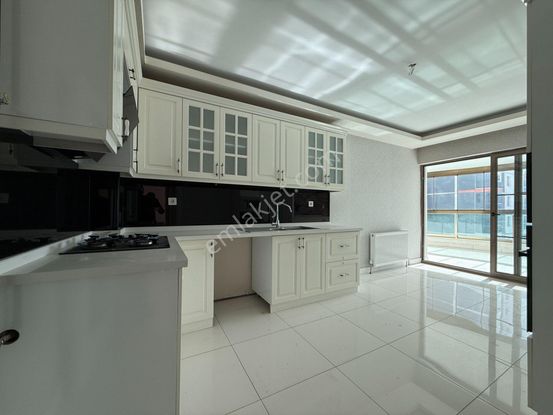 Ufuk Kılıç Emlak'tan Hastane Yanı 4+1 Manzaralı 6. Kat Daire