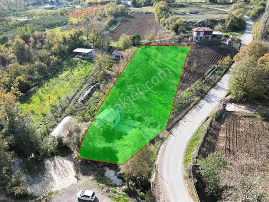 Blue Yatırım'dan Anayol Üstü İçerisinde Yapı Olan Tarla