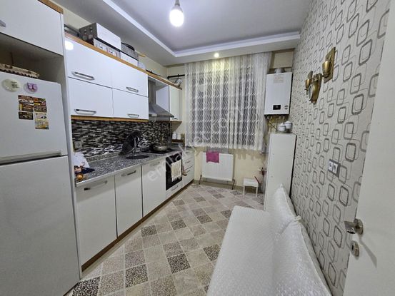 √ Bağcılar Bölgesi Havalimanı Kavşağı Civarı Hacıbaba Pastanesi Arkası √