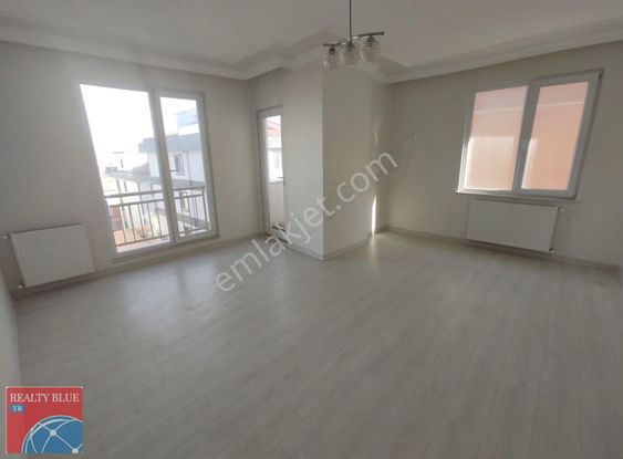 İstanbul Sancaktepe Satılık 6+2 & 240 M2 Çift Daire