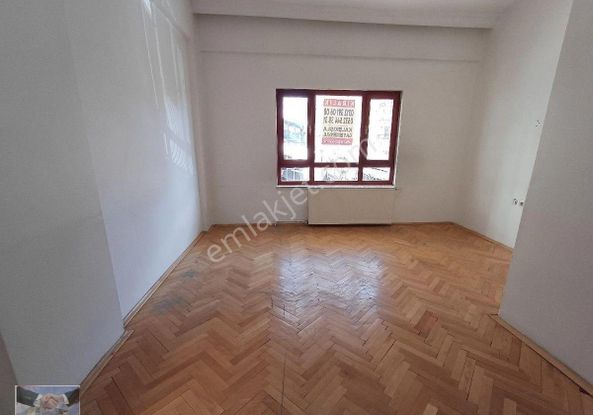 Kalekışladan Cadde Yakını Kiralık 2+1 Daire