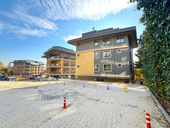 Çengelköyün En İyi Lokasyonunda,160 M2 Ara Kat 4+1 Sıfır Daire