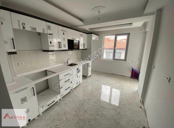 //aktürk Emlak\\ Bayraklı Park Yanında Sıfır Geniş 2+1 Daireler*