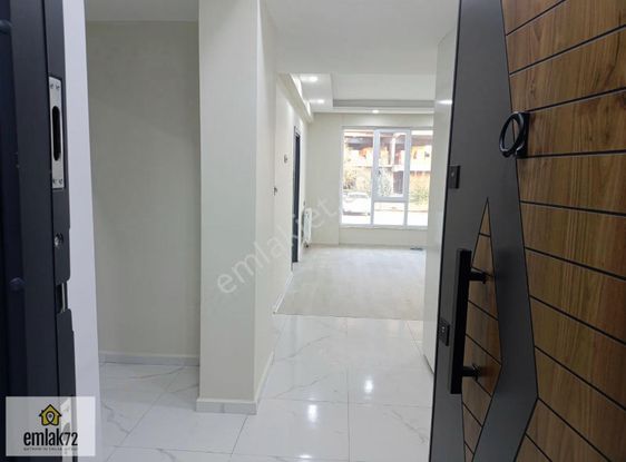 Emlak 72 'den Hasankeyf Yolu Üzerin'de Satılık 2+1 Daire