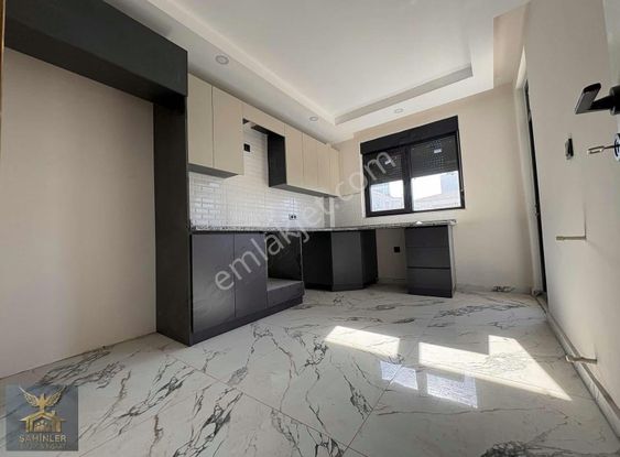 Aydoğmuş'da Havuzlu Site İçerisinde Katta Sıfır 2+1 100m2 Daire