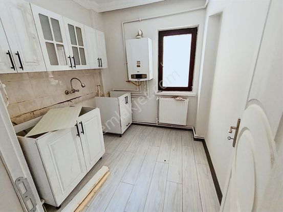 Altın Anahtardan 19 Mayıs Cd Yakını Ön Cephe Y.giriş Balkonlu