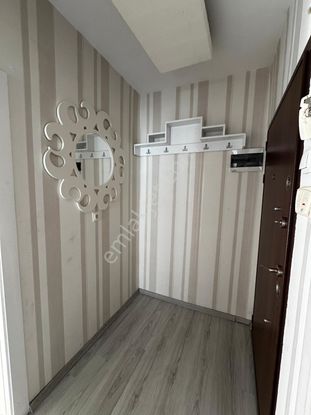 Aşağı Eğlence Göbek Yakını Katta Fuul Yapılı Acil