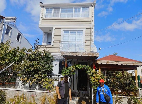 Müstakil Masrafsız Krediye Uygun İskanlı 3 Katlı 4+1 Villa