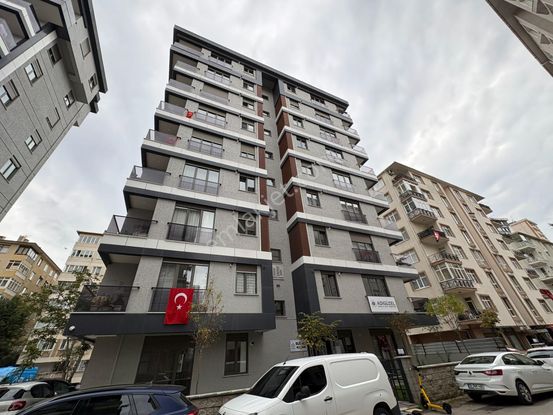 Oben'den Atatürk Caddesine Komşu Bahçe Katı 2+1 60 M² Net