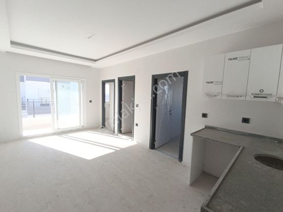 Kozan Yolu Cadde Üstü Sıfır Oturuma Hazır 2+1 Satılık Daire