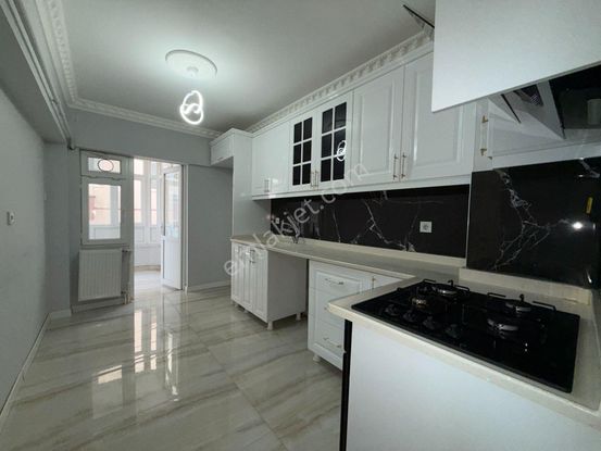 Ufuk Kılıç Emlak'tan Merkez'de Isı Yalıtımlı Lüks Yapıda 3+1 Daire