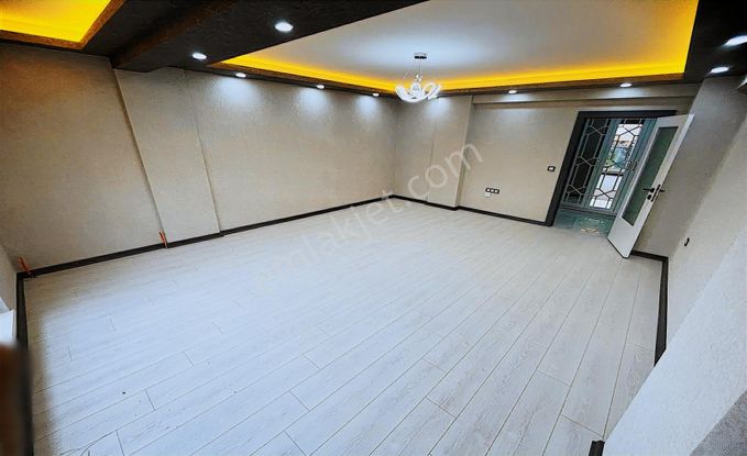 Yuvam`dan Karakaya`da Lüx Yapılı Giyinme Odalı Satılık Daire