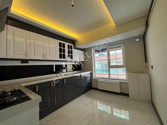 Yenikent Mah Cadde Üzeri Sıfır 2+1 Kelepir Krediye Uygun Satılık Daire!!!!