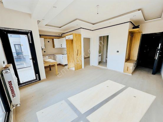 Muradiye Mah Site İçinde Satılık Sıfır 1+1 Ara Kat Daire