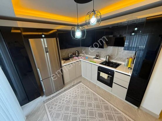 Beylikdüzü Yakuplu Mah 2+1 Geniş Arakat Krediye Uygun Satılık Daire !!!