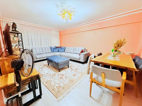 İki Ana Cadde Yakını Bakımlı Ara Kat Ön Cephe 3+1 Satılık Daire