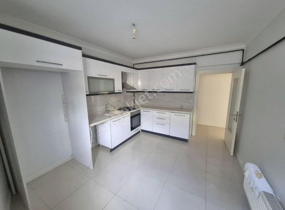 Yeni Binada 2+1 Ayrı Mutfaklı Kiralık