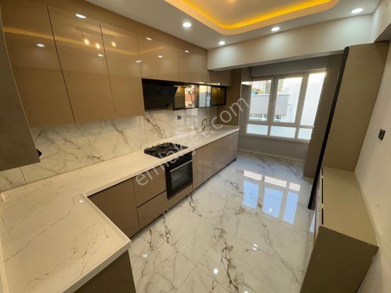 Beylikdüzü Yakuplu Mah Sıfır 2+1 Geniş Krediye Uygun Satılık Daire