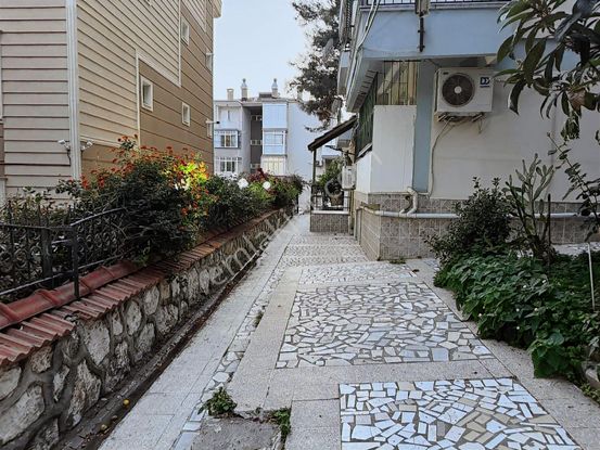 Bornova Evka-3te Yeni Boya Ve Sıfır Mutfaklı Daire