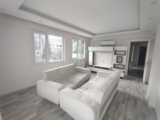 Balçova Belediye Karşısı Jeotermalli 3+1 Klasik Arakat Daire