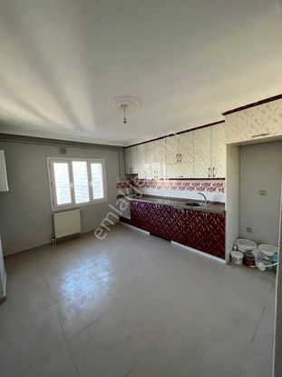 Turgutlu Eymen Emlak'tan Yiğitler Mh Satılık 3+1 Doğalgazlı Uygun Daire 🏡