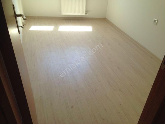 Hastane Okul Metro Yakını Gencbina Otoparklı