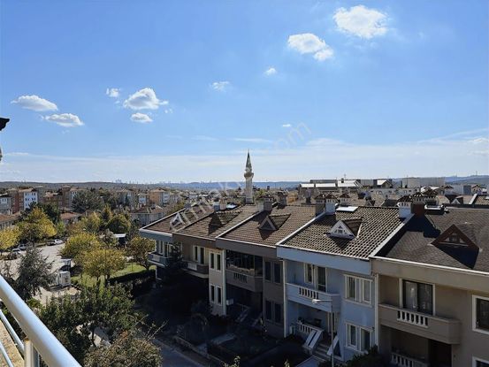 Göktürk Ravza Sitesinde Manzaralı 6+2 Kiralık Villa