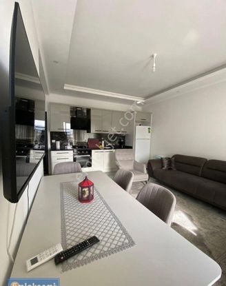 Emlaknomi'den Mahmutlar 1+1 Arakat Sıfır Eşyalı Merkez Yürüme Mesafesinde Açık Havuz Denize 800 Metr